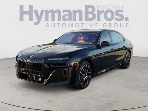 Used 2023 BMW i7 xDrive60 w/ Executive Package 2 image 7