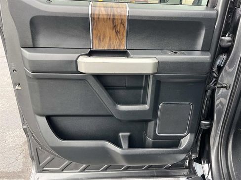 Used 2019 Ford F150 Lariat w/ Trailer Tow Package image 23