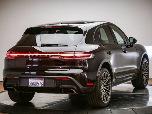 Certified 2026 Porsche Macan AWD/4WD image 7