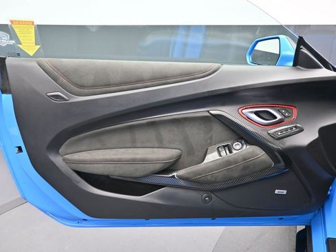 Used 2022 Chevrolet Camaro ZL1 image 9