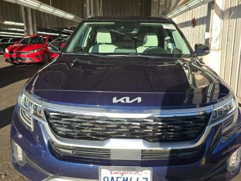 Used 2022 Kia Seltos SX AWD/4WD image 2