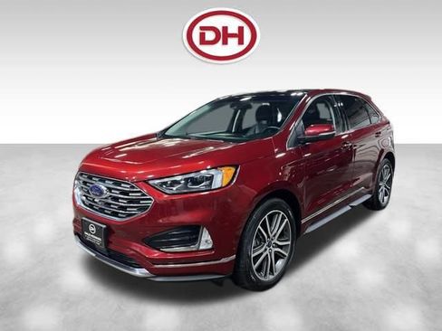 Used 2019 Ford Edge Titanium w/ Equipment Group 301A image 7