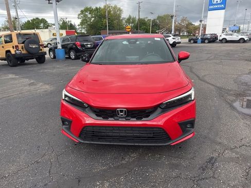 Used 2024 Honda Civic Sport Touring image 2