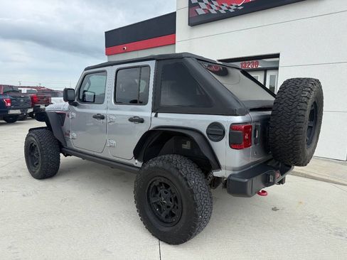 Used 2018 Jeep Wrangler Unlimited Rubicon w/ Dual Top Group AWD/4WD image 6