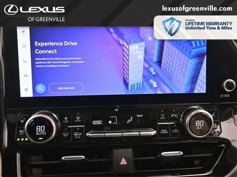 Used 2024 Toyota Highlander Limited image 17