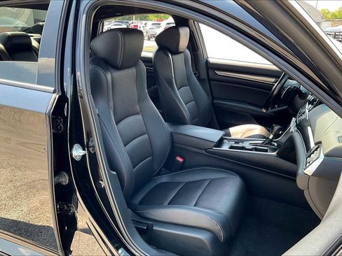 Used 2022 Honda Accord Sport image 8