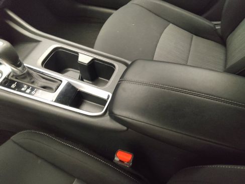 Used 2024 Nissan Sentra SV FWD image 26