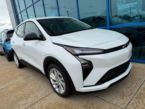 New 2027 Chevrolet Bolt LT FWD image 27