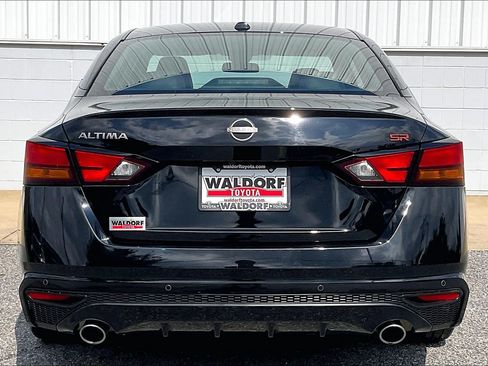Used 2025 Nissan Altima 2.5 SR FWD image 5