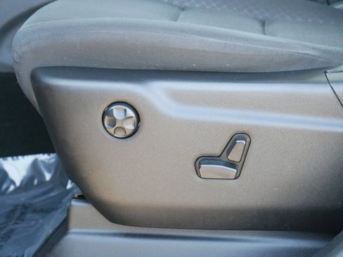 Used 2019 Jeep Grand Cherokee Laredo image 13