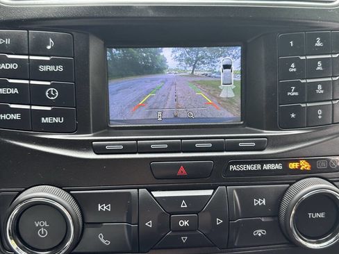 Used 2018 Ford Explorer XLT image 20