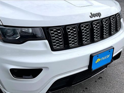 Used 2019 Jeep Grand Cherokee Altitude AWD/4WD image 31