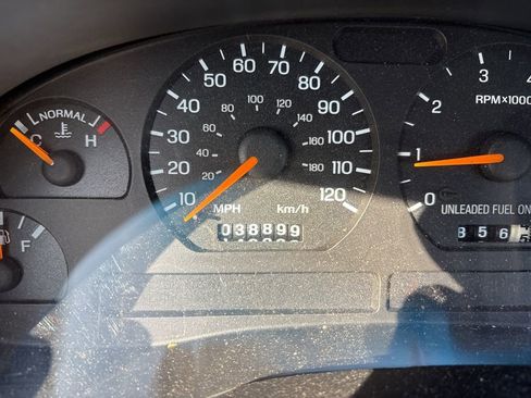 Used 1998 Ford Mustang Convertible image 11