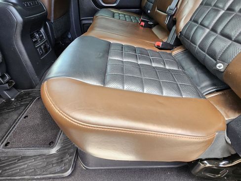 Used 2016 Nissan Titan Platinum Reserve image 33