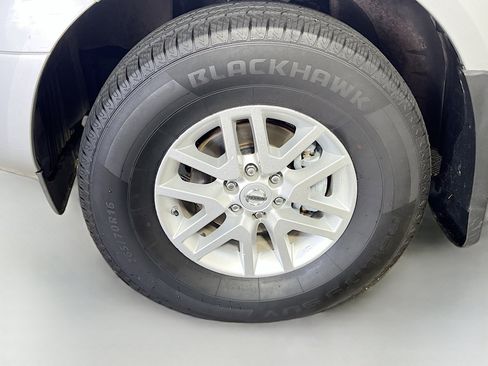 Used 2018 Nissan Frontier SV image 13