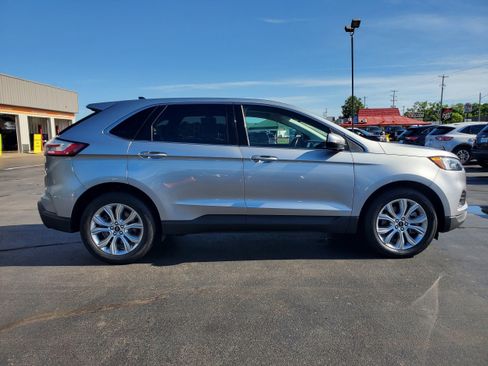 Used 2022 Ford Edge Titanium AWD/4WD image 5