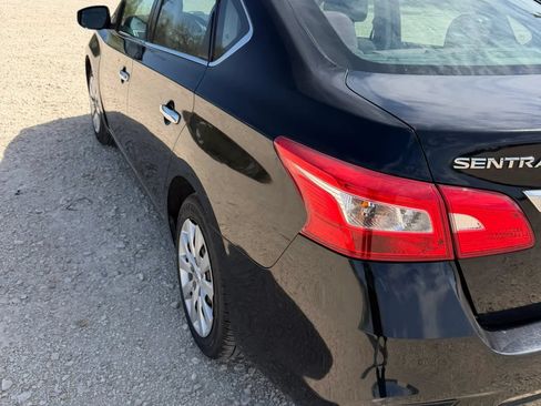 Used 2018 Nissan Sentra S FWD image 21