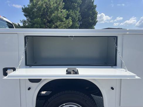 New 2026 Ford F250 XL w/ XL Chrome Package AWD/4WD image 18