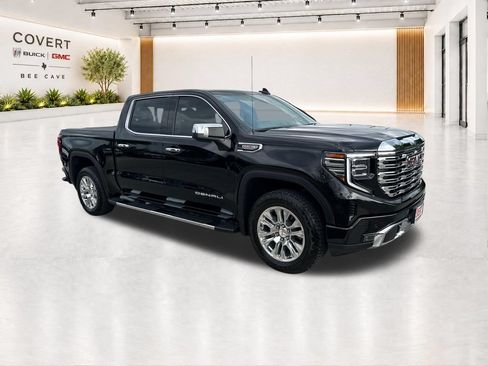 Used 2025 GMC Sierra 1500 Denali w/ Technology Package AWD/4WD image 14