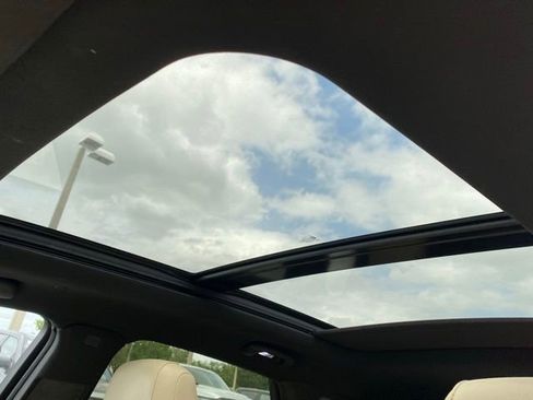 Used 2017 Cadillac XT5 Luxury w/ Driver Awareness Package image 24