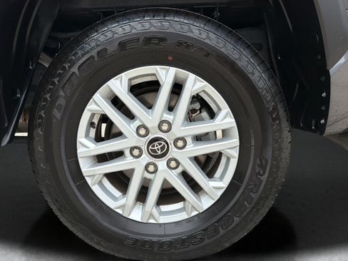 Used 2024 Toyota Tundra SR5 w/ SR5 Premium Package AWD/4WD image 44