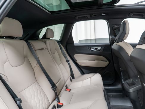 New 2026 Volvo XC60 B5 Plus w/ Climate Package image 24