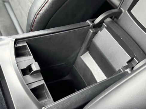 Used 2024 Ford Edge ST-Line image 28