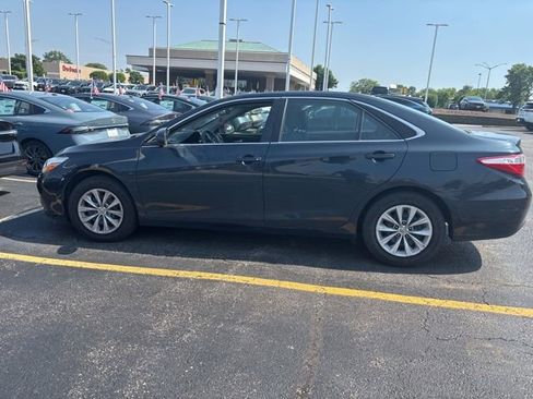 Used 2015 Toyota Camry LE FWD image 1