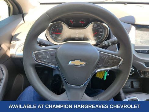 Used 2017 Chevrolet Cruze LT FWD image 13