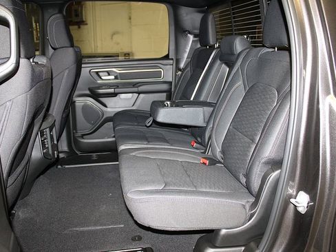New 2026 RAM 1500 4x4 Crew Cab image 27