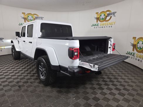 Certified 2025 Jeep Gladiator Mojave AWD/4WD image 33