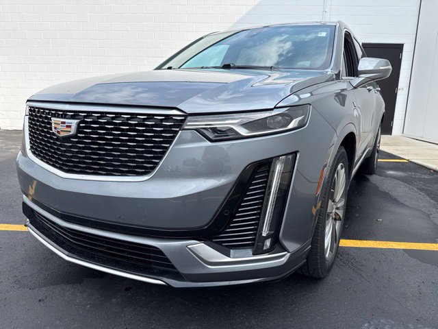 Used 2021 Cadillac XT6 Premium Luxury FWD image 2