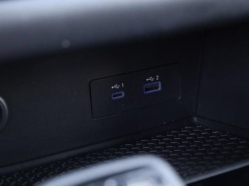Certified 2025 Nissan Pathfinder SV FWD image 22