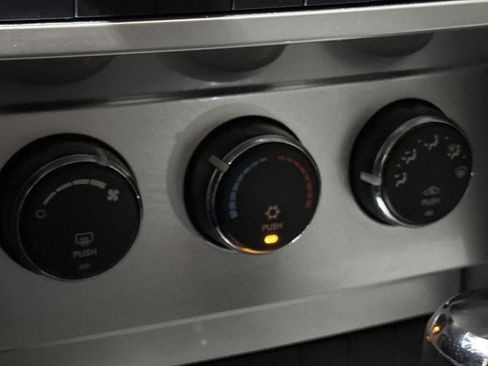 Used 2007 Dodge Nitro R/T image 15