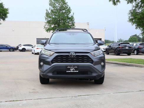 Used 2021 Toyota RAV4 XLE Premium FWD image 6