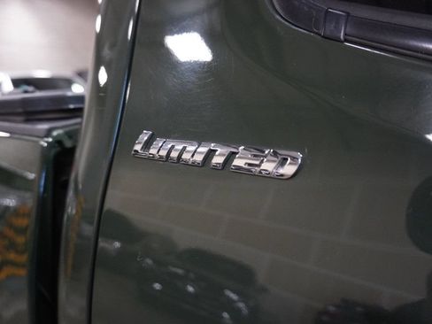 Used 2021 Toyota Tacoma Limited AWD/4WD image 7