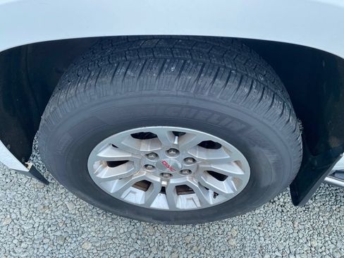 Used 2017 GMC Yukon XL SLT AWD/4WD image 28