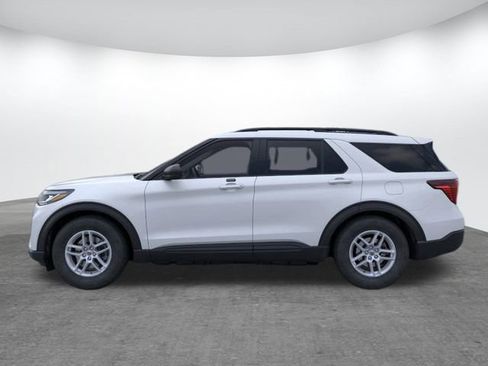 New 2026 Ford Explorer Active image 3