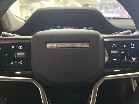 Certified 2025 Land Rover Discovery Sport S image 28
