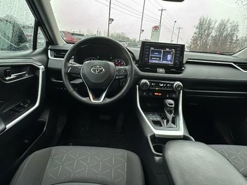 Used 2021 Toyota RAV4 XLE w/ Convenience Package image 8