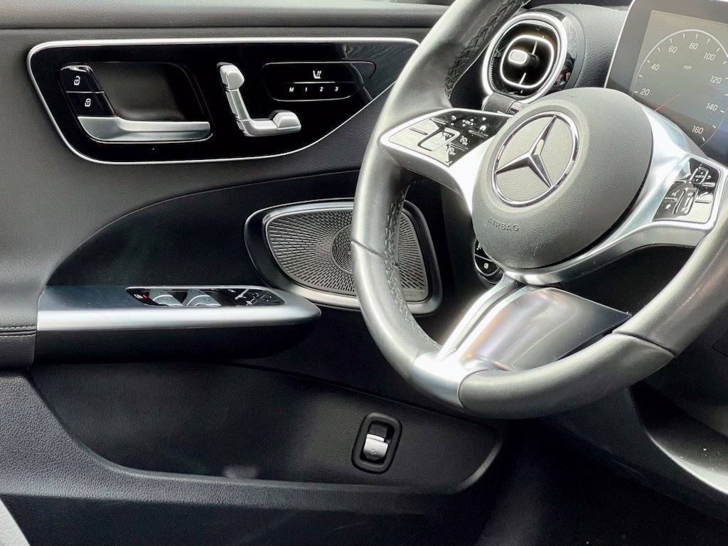 Used 2024 Mercedes-Benz C 300 4MATIC Sedan image 10