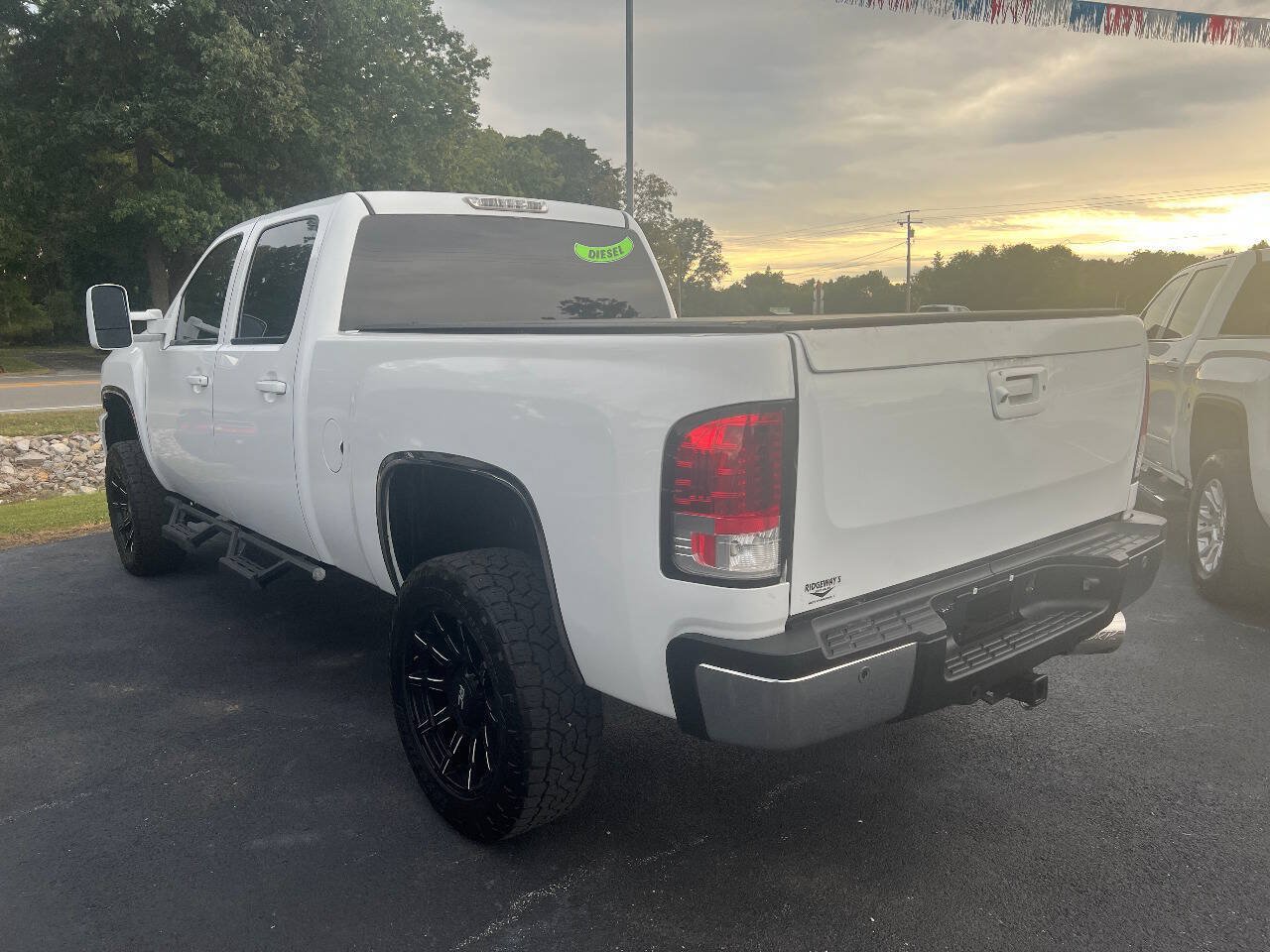 Used 2014 Chevrolet Silverado 2500 LTZ w/ LTZ Plus Package AWD/4WD image 5