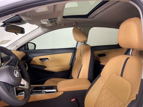 New 2025 Nissan Sentra SV w/ SV Premium Package image 18