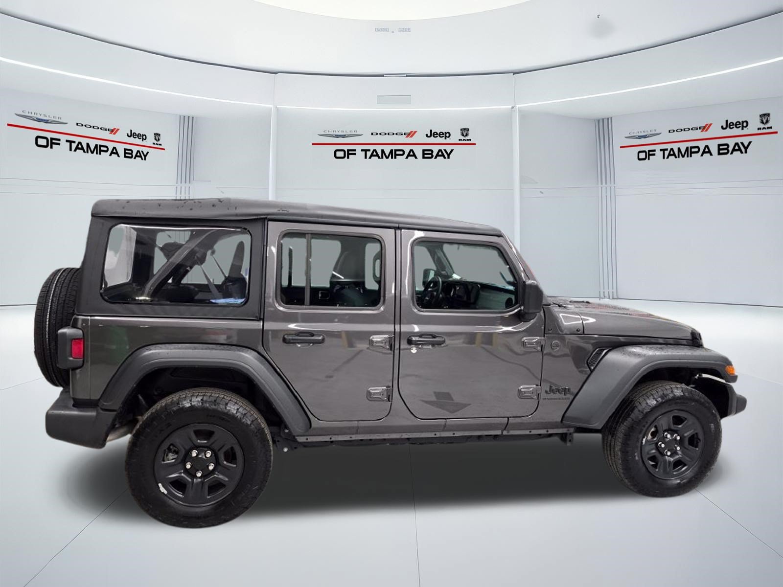 Used 2025 Jeep Wrangler Unlimited Sport AWD/4WD image 7