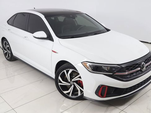 Used 2024 Volkswagen Jetta GLI Autobahn image 18