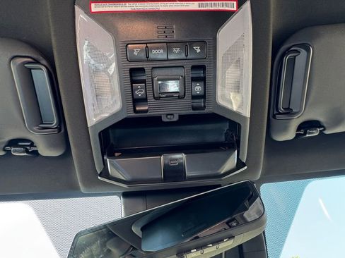 Used 2021 Toyota RAV4 XSE AWD/4WD image 25