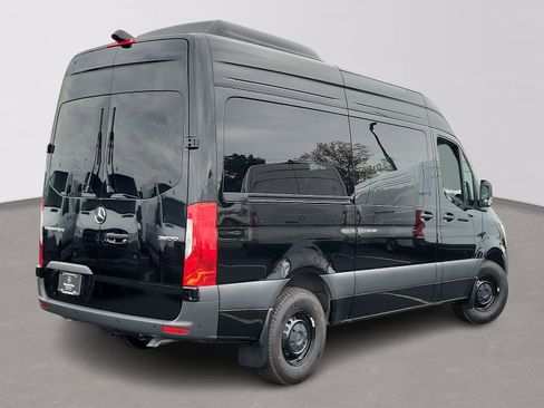 New 2024 Mercedes-Benz Sprinter 2500 image 4