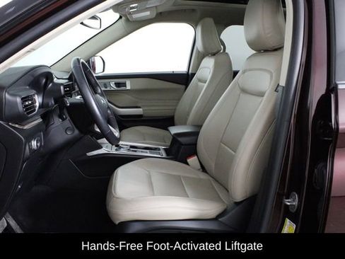 Used 2022 Ford Explorer Limited w/ Equipment Group 301A image 9