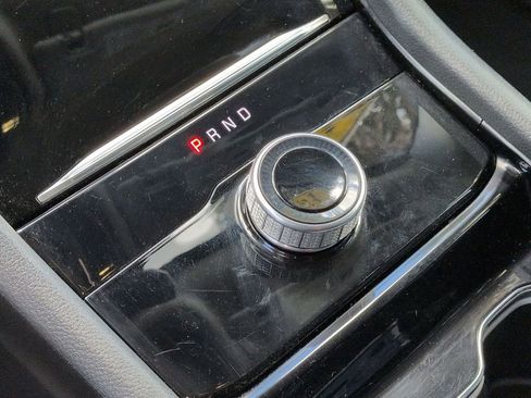 Used 2023 Jeep Grand Cherokee L Limited w/ Luxury Tech Group II image 15