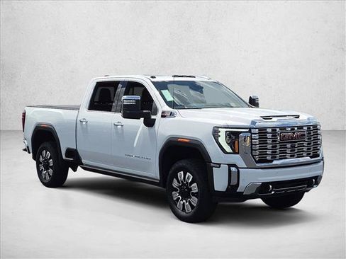 Used 2026 GMC Sierra 2500 Denali w/ Denali Reserve Package AWD/4WD image 3